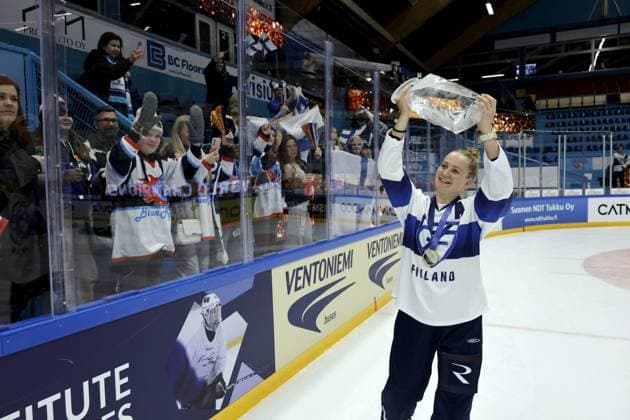 Team Finland s player celebrate after winning the World Championships in ringette world championships final match Finland vs Canada in Lahti on November 9, 2025. Finland won over Canada 7-3. Lahti Finland LKFTVX20251109195742JKDU  Copyright: xPepexKorteniemix LKFTVX20251109195742JKDU
