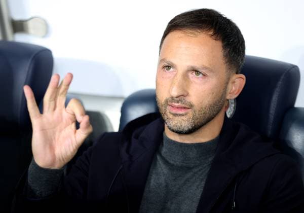 Fenerbahce v Zecorner Kayserispor - Turkish Super Lig ISTANBUL, TURKIYE - NOVEMBER 9: Head Coach Domenico Tedesco of Fenerbahce before the Turkish Super Lig Week 12 match between Fenerbahce and Zecorner Kayserispor at Chobani Stadium in Istanbul, Turkiye on November 9, 2025. Ali Atmaca Anadolu Istanbul Turkey. Editorial use only. Please get in touch for any other usage.  Copyright: x2025xAnadoluxAlixAtmacax