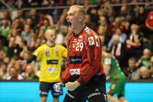 09.11.2025, xgox, Handball, Daikin HBL, SC Magdeburg - SC Magdeburg - Rhein Neckar Loewen v.l. David Spaeth (Rhein-Neckar Loewen, 29) Jubelt ueber gehaltenen Ball, abgewehrt, gehalten, Torhueter Magdeburg