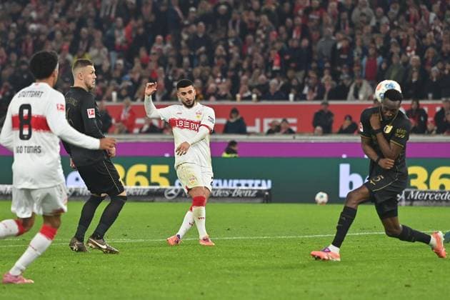 Tor Deniz UNDAV (VFB Stuttgart) zum 3-2,Aktion,Torschuss, Fussball 1. Bundesliga Saison 2025 2026, 10.Spieltag, Spieltag10 VfB Stuttgart - FC Augsburg am 09.11.2025 MHP ARENA.