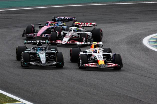 F1 - SAO PAULO GRAND PRIX 2025 63 RUSSELL George (gbr), Mercedes AMG F1 Team W16, action, 30 LAWSON Liam (nzl), Visa Cash App RB F1 Team VCARB02, action during the 2025 Formula 1 Grande Premio de Sao Paulo, 2025 Sao Paulo Grand Prix, 21th round of the 2025 FIA Formula One World Championship, WM, Weltmeisterschaft from November 7 to 9, 2025 on the Interlagos, in Sao Paulo, Brazil - Sao PauloBrazil Copyright: xDPPIx