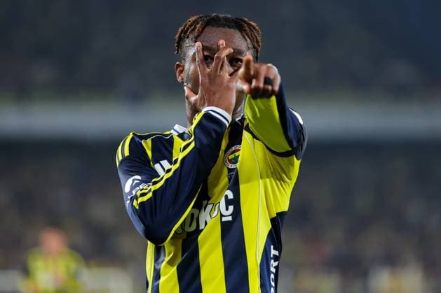 2025-11-09 Fenerbahce SK v Kayserispor - Trendyol Super Lig ISTANBUL, TURKEY - NOVEMBER 9: Dorgeles Nene of Fenerbahce SK celebrates after scoring the team s second goal during the Trendyol Super Lig match between Fenerbahce SK and Kayserispor at Ulker Sukru Saracoglu Stadium on November 9, 2025 in Istanbul, Turkey. (Photo by BSR Agency) Istanbul Turkey Content not available for redistribution in The Netherlands directly or indirectly through any third parties. Copyright: xBSRxAgencyx