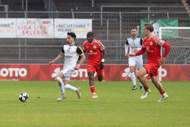 09.11.2025, xhfmx, Fussball Regionalliga Suedwest, FSV Mainz 05 U23 - FSV Frankfurt v.l. Isamil Harnafi (FSV Frankfurt) (DFL DFB REGULATIONS PROHIBIT ANY USE OF PHOTOGRAPHS as IMAGE SEQUENCES and or QUASI-VIDEO) Mainz