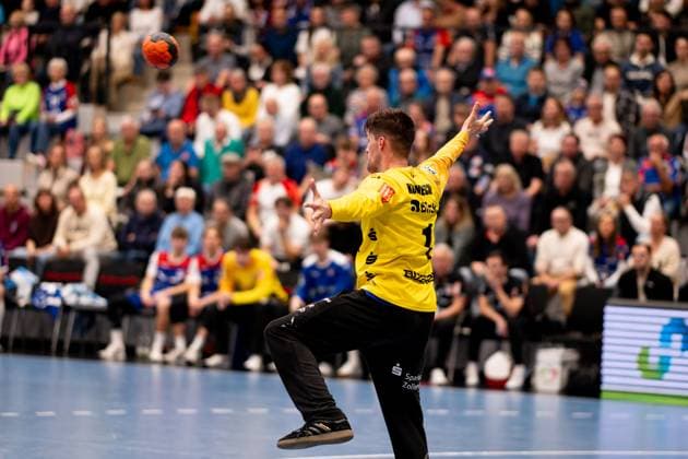 Mateusz Kornecki (HBW Balingen Weilstetten, 01, Torwart) beim 7 Meter HBW Balingen Weilstetten vs. TuSEM Essen, Handball, 2. Bundesliga, 10. Spieltag, Saison 2025 2026, 09.11.2025 Eibner-Pressefoto Andreas Ulmer HBW Balingen Weilstetten vs. TuSEM Essen, Handball, 2. Bundesliga, 10. Spieltag, Saison 2025 2026, 09.11.2025 Balingen Copyright: xEibner-Pressefoto AndreasxUlmerx EP_AUR