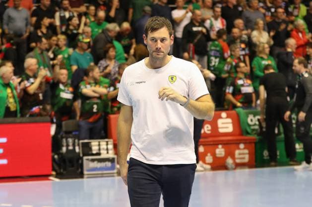 09.11.2025, xgox, Handball, Daikin HBL, SC Magdeburg - SC Magdeburg - Rhein Neckar Loewen v.l. Uwe Gensheimer (Rhein Neckar Loewen) enttaeuscht, schaut enttaeuscht, niedergeschlagen, disappointed Magdeburg