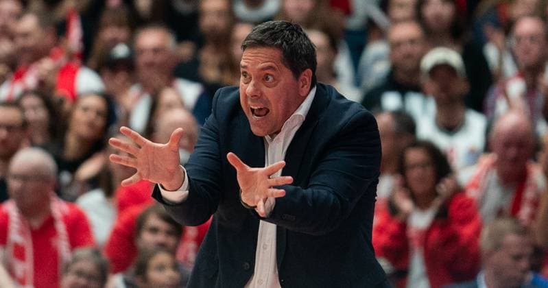 9.11.2025, Basketball, Herren, easy credit BBL, easy credit Bundesliga, BBL, Bundesliga, 7. Spieltag, Fitness First Würzburg Baskets - Rostock Seawolves Trainer Sasa Filipovski (Fitness First Würzburg Baskets) Würzburg tectake Arena Bayern Deutschland