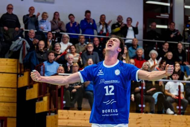 09.11.2025, GER, Volleyball, Saison 2025 2026, Maenner, DVV Pokal, Achtelfinale, Blue Volleys Gotha - Barock Volleys MTV Ludwigsburg Daniel Mark Ridings (Blue Volleys Gotha) 99867 Gotha Sporthalle Sportanlage Ernesti Thüringen Deutschland