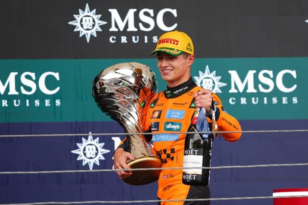 F1 - SAO PAULO GRAND PRIX 2025 podium NORRIS Lando (gbr), McLaren F1 Team MCL39, portrait during the 2025 Formula 1 Grande Premio de Sao Paulo, 2025 Sao Paulo Grand Prix, 21th round of the 2025 FIA Formula One World Championship, WM, Weltmeisterschaft from November 7 to 9, 2025 on the Interlagos, in Sao Paulo, Brazil - Sao PauloBrazil  Copyright: xANTONINxVINCENTx