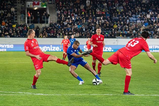 Lucerne, Switzerland, November 9th 2025 Rivaldo (Brazil) in action during the Jogo Dos Famosos match between Ronaldinho and Friends and Swiss Legends at Swissporarena, Lucerne, Switzerland. (Priscila Bütler SPP) Copyright: xPriscilaxBütlerx xSPPx spp-en-PrBSp-20251109_SPP_PriscilaButler_17