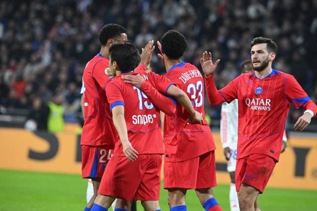Football : Olympique Lyonnais v Paris Saint Germain PSG -French ligue 1 Warren ZaÃ¯re-Emery of Paris during the French ligue 1 match between Olympique Lyonnais and Paris Saint Germain PSG at Groupama Stadium Decines Charpieu Lyon on November 09 2025 , France  Copyright: xALLILI_MOURADx