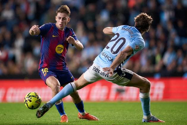 ESP: RC Celta - FC Barcelona, Barca Liga match 2025-2026, Date 12 Fermin Lopez of FC Barcelona and Marcos Alonso of RC Celta during the La Liga match 2025-2026, date 12 between RC Celta and FC Barcelona played at Abanca Balaidos Stadium on November 09, 2025 in Vigo, Spain. kpng Copyright: xPedroxOMinax xPRESSINx PM_251109_CEL_BAR_022
