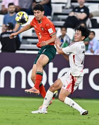 Portugal v Japan: Group B - FIFA U-17 World Cup Qatar 2025 Kaiji Chonan (R) of Japan and Jose Neto of Portugal in action during the FIFA U-17 World Cup Qatar 2025 Group B match between Portugal and Japan in Doha, Qatar, on November 9, 2025. DOHA Qatar Copyright: xNOUSHADxTHEKKAYILx