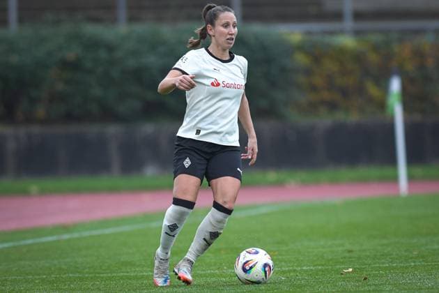 Deutschland, Fußball, 2. Frauen-Bundesliga, 10. Spieltag, 2025 2026, Borussia Mönchengladbach vs FC Ingolstadt 04, 09.11.2025, Grenzlandstadion, Mönchengladbach, Deutschland, Yvonne Zielinski (Borussia Mönchengladbach, 17) Copyright: xMarkusxVerwimpx