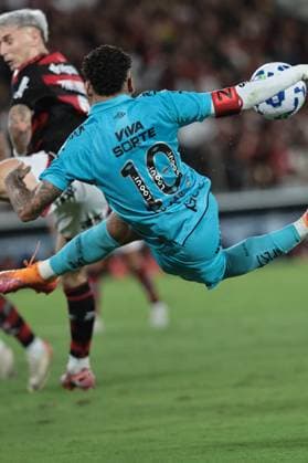 Match between Flamengo and Santos for the 2025 Brazilian Championship. Rio de Janeiro (RJ), 09 11 2025 - Football Flamengo vs Santos - Player Neymar during the match between Flamengo and Santos, valid for the 2025 Brazilian Championship, held at the Maracana stadium, in the city of Rio de Janeiro, this Sunday, November 9, 2025. (Foto: Pedro Paulo Diaz Thenews2 imago images) SPO  Copyright: xPedroxPauloxDiazx