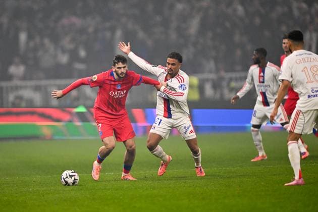 Olympique Lyonnais v Paris Saint-Germain - Ligue 1 McDonald s 2025 2026 21 Ruben KLUIVERT (ol) - 07 Khvicha KVARATSKHELIA (psg) during the Ligue 1 McDonald s match between Lyon and Paris at Groupama Stadium on November 9, 2025 in Lyon, France. Lyon France  Copyright: xFEPx 776348198