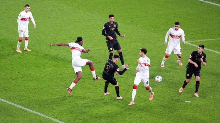 09.11.25 VfB Stuttgart - FC Augsburg Deutschland, Stuttgart, 09.11.2025, Fussball, Bundesliga, Saison 2025 2026, VfB Stuttgart - FC Augsburg: Dan-Axel Zagadou (VfB Stuttgart).