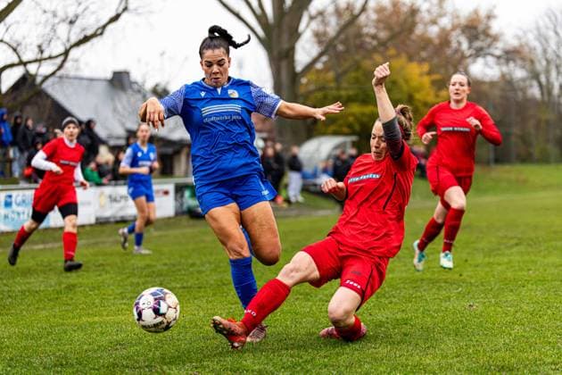 09.11.2025, GER, Fussball, Frauen, Saison 2025 2026, Landespokal, TSV Sundhausen 1869 - FC Carl Zeiss Jena U20-Juniorinnen Anika Metzner (FC Carl Zeiss Jena U20-Juniorinnen), 99867 Gotha OT Sundhausen Rasenplatz Sportplatz Truegleb Thüringen Deutschland