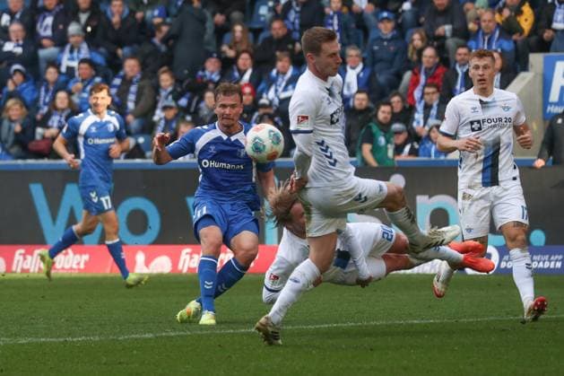 09.11.2025, xgox, Fussball 2. Bundesliga, 1. FC Magdeburg - SC Paderborn 07 emspor, v.l. Alexander Ahl Holmstroem (Magdeburg, 12) schiesst den Ball aufs Tor, Torschuss, Schuss (DFL DFB REGULATIONS PROHIBIT ANY USE OF PHOTOGRAPHS as IMAGE SEQUENCES and or QUASI-VIDEO) Magdeburg