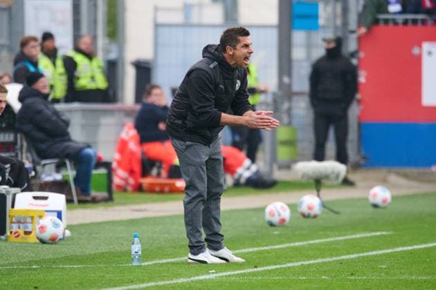 09.11.2025, Fußball, Herren, 2.BL (Bundesliga), Saison 2025 2026, Holstein Kiel - Fortuna Düsseldorf, 12. Spieltag Trainer Marcel Rapp (Kiel) Kiel Holstein-Stadion Schleswig-Holstein Deutschland