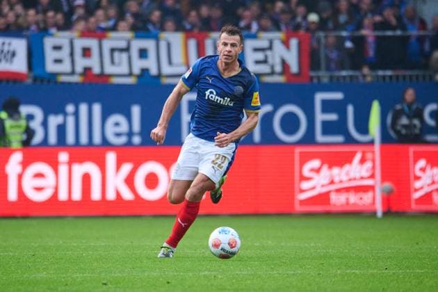 09.11.2025, Fußball, Herren, 2.BL (Bundesliga), Saison 2025 2026, Holstein Kiel - Fortuna Düsseldorf, 12. Spieltag Stefan Schwab Kiel Holstein-Stadion Schleswig-Holstein Deutschland