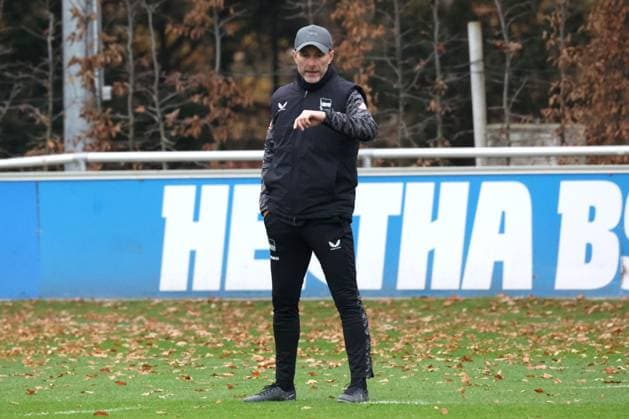 DEU, DFL, 2. FBL Hertha BSC, Training, 10.11.2025, Sportforum, Berlin, DEU, DFL, 2. FBL Hertha BSC, Training, im Bild Cheftrainer Stefan Leitl (Hertha BSC Berlin) DFL - regulations prohibit any use of Photographs as image sequences and or quasi-video