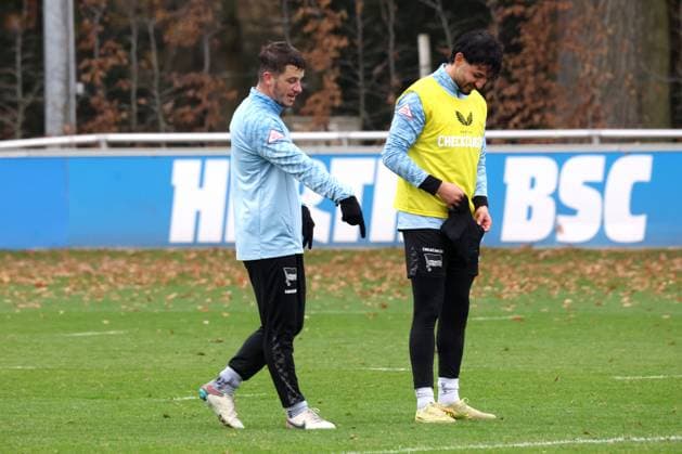 DEU, DFL, 2. FBL Hertha BSC, Training, 10.11.2025, Sportforum, Berlin, DEU, DFL, 2. FBL Hertha BSC, Training, im Bild Diego Demme (Hertha BSC Berlin 6), Kevin Sessa (Hertha BSC Berlin 8) DFL - regulations prohibit any use of Photographs as image sequences and or quasi-video