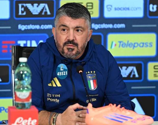 RECORD DATE NOT STATED November 10, 2025, Firenze, Italy: Italy s head coach Gennaro Gattuso attends a press conference, PK, Pressekonferenz to present the squad for the upcoming FIFA World Cup, WM, Weltmeisterschaft, Fussball qualifiers matches, in Coverciano, Italy, 10 November 2025. ANSA CLAUDIO GIOVANNINI Italy Head Coach Gattuso Presents Squad For Upcoming FIFA World Cup Qualifiers - ZUMAa110 20251110_zaf_a110_007 Copyright: xClaudioxGiovanninix