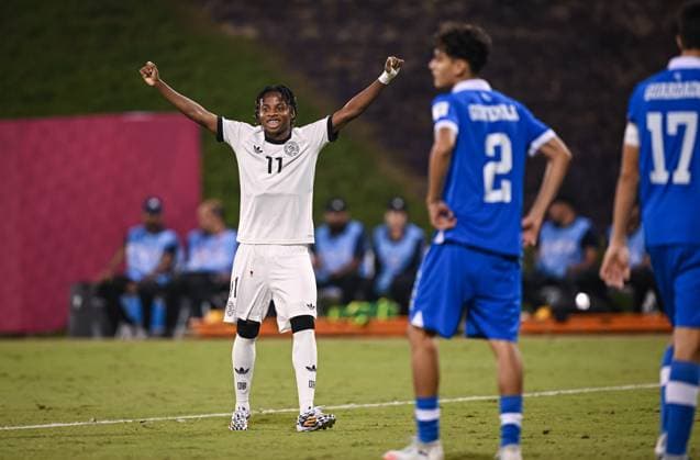 Fussball, Junioren U 17 WM 2025 in Doha Katar Vorrunde 10.11.2025 Gruppe G El Salvador - Deutschland JUBEL Deutschland; Torschuetze zum 3-0 Wisdom Mike
