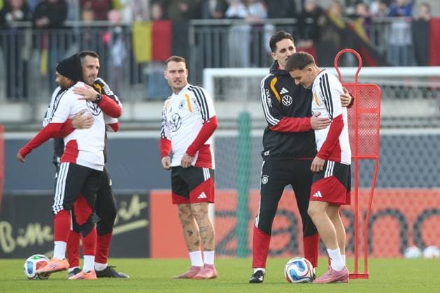 10.11.2025, xtgx, Fussball Nationalmannschaft, Öffentliches Training in Wolfsburg emspor, v.l. Said El Mala (Deutschland) (DFL DFB REGULATIONS PROHIBIT ANY USE OF PHOTOGRAPHS as IMAGE SEQUENCES and or QUASI-VIDEO) Wolfsburg