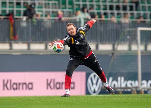 Fussball, Herren, Saison 2025 26, WM-Qualifikation, Deutsche Fußball-Nationalmannschaft, öffentliches Training im AOK-Stadion in Wolfsburg, Trainer Julian Nagelsmann (Deutschland), 10.11 2025, Copyright: xSebastianxRäppold MatthiasxKochx