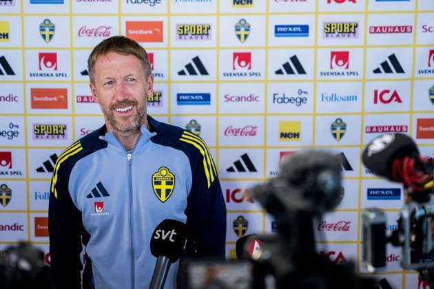 251110 Head coach Graham Potter of the Swedish national football team during a press event on November 10, 2025 in Estepona. Photo: Joel Marklund BILDBYRAN kod JM JM0745 bbeng fotboll football soccer fotball vm-kval FIFA World Cup, WM, Weltmeisterschaft, Fussball qualifier pressträff sverige sweden sverige a Copyright: JOELxMARKLUND BB251110JM006
