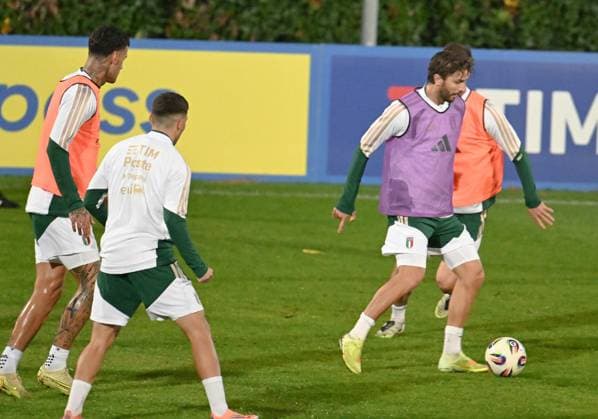 November 10, 2025, Florence, Italy: Italy players attend a training session for the upcoming FIFA World Cup, WM, Weltmeisterschaft, Fussball qualifiers matches, in Coverciano, Florence, Italy, 10 November 2025. ANSA CLAUDIO GIOVANNINI Italy Preapres For Upcoming FIFA World Cup Qualifiers - ZUMAa110 20251110_zaf_a110_036 Copyright: xClaudioxGiovanninix