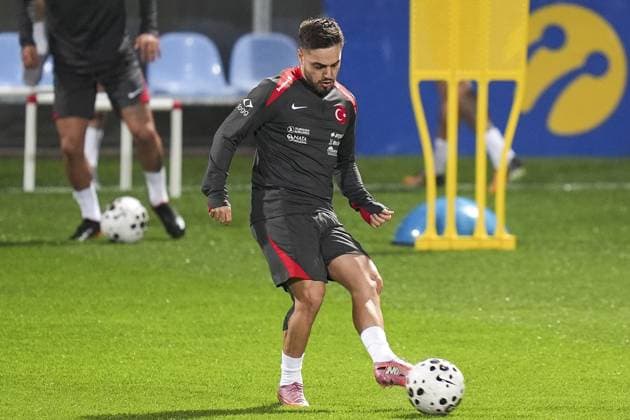 Turkish National Football Team training session ISTANBUL, TURKIYE - NOVEMBER 10: Yusuf Sari of Turkiye attends a training session ahead of 2026 FIFA World Cup, WM, Weltmeisterschaft, Fussball European Qualifiers Group E match between Turkiye and Bulgaria at the TFF Hasan Dogan Facilities in Istanbul, Turkiye on November 10, 2025. Arife Karakum Anadolu Istanbul Turkey. Editorial use only. Please get in touch for any other usage.  Copyright: x2025xAnadoluxArifexKarakumx