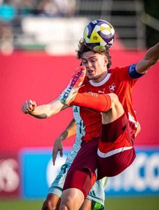 Fussball FIFA U17, U 17 U 17 Weltmeisterschaft Katar 2025 - Schweiz vs Mexiko - Gruppe F Spiel 59: Gil Zufferey (Schweiz, 5) Copyright: xRedhaxHosnixSegganix