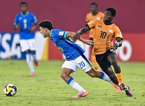 Zambia v Brazil: Group H- FIFA U-17 World Cup Qatar 2025 Felipe Morais of Brazil and Felix Phiri of Zambia in action during the FIFA U-17 World Cup Qatar 2025 Group H match between Zambia and Brazil in Doha, Qatar, on November 10, 2025. DOHA Qatar Copyright: xNOUSHADxTHEKKAYILx
