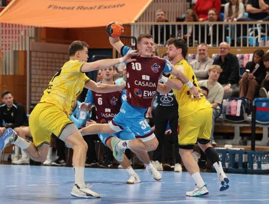 GER HBL2 Saison 2025 2026 VfL Potsdam vs HSG Krefeld Niederrhein, 10.11.25, MBS Arena, Potsdam Marco MENGON (1.VfL Potsdam 30)