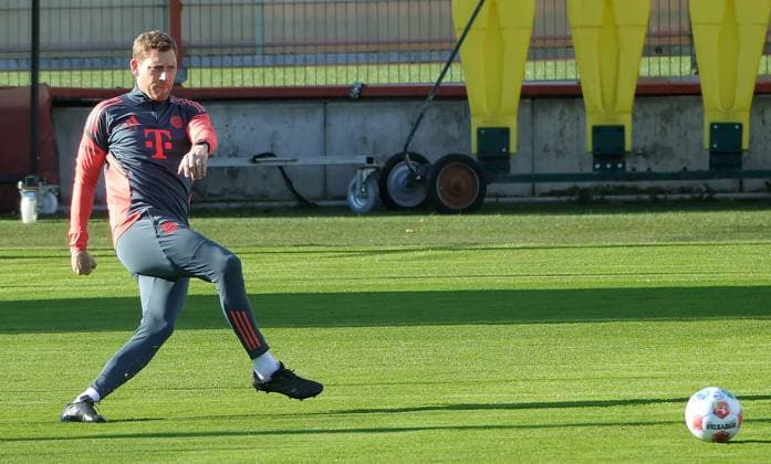 10.11.2025, FC Bayern Training, Trainingsgelaende Saebenerstrasse Muenchen, Fussball , im Bild: Michael Rechner (FC Bayern Muenchen)