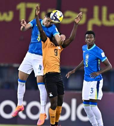 Zambia v Brazil: Group H- FIFA U-17 World Cup Qatar 2025 Luis Eduardo of Brazil and Abel Nyirongo of Zambia in action during the FIFA U-17 World Cup Qatar 2025 Group H match between Zambia and Brazil in Doha, Qatar, on November 10, 2025. DOHA Qatar Copyright: xNOUSHADxTHEKKAYILx