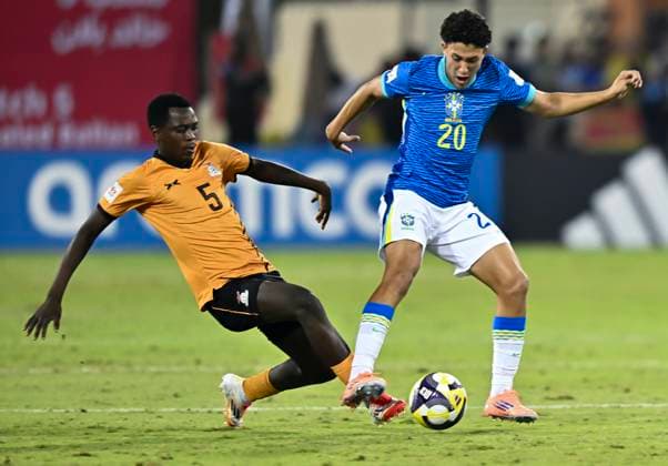 Zambia v Brazil: Group H- FIFA U-17 World Cup Qatar 2025 Felipe Morais of Brazil and Nelson Chilemu of Zambia in action during the FIFA U-17 World Cup Qatar 2025 Group H match between Zambia and Brazil in Doha, Qatar, on November 10, 2025. DOHA Qatar Copyright: xNOUSHADxTHEKKAYILx