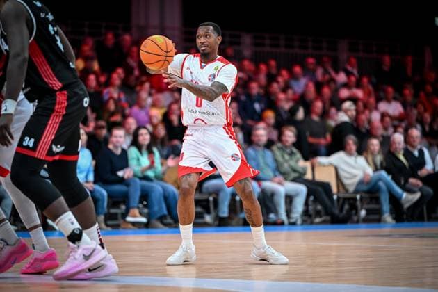 Barmer 2. Basketball Bundesliga ProA: Rheinstars Köln vs. SBB Baskets Wolmirstedt, 10.11.2025 Cedric Cezell Russell Jr. (RheinStarsKöln 0), Barmer 2. Basketball Bundesliga ProA: Rheinstars Köln vs. SBB Baskets Wolmirstedt am 10.11.2025 in der Motorworld Köln in Koeln (Nordrhein-Westfalen) Copyright: xBEAUTIFULxSPORTS Mueller-Laschetx