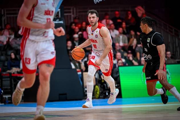 Barmer 2. Basketball Bundesliga ProA: Rheinstars Köln vs. SBB Baskets Wolmirstedt, 10.11.2025 Haris Hujic (RheinStarsKöln 10), Barmer 2. Basketball Bundesliga ProA: Rheinstars Köln vs. SBB Baskets Wolmirstedt am 10.11.2025 in der Motorworld Köln in Koeln (Nordrhein-Westfalen) Copyright: xBEAUTIFULxSPORTS Mueller-Laschetx