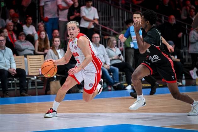 Barmer 2. Basketball Bundesliga ProA: Rheinstars Köln vs. SBB Baskets Wolmirstedt, 10.11.2025 Rupert Hennen (RheinStarsKöln 5), Barmer 2. Basketball Bundesliga ProA: Rheinstars Köln vs. SBB Baskets Wolmirstedt am 10.11.2025 in der Motorworld Köln in Koeln (Nordrhein-Westfalen) Copyright: xBEAUTIFULxSPORTS Mueller-Laschetx