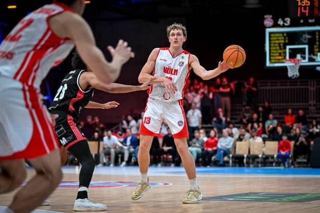 Barmer 2. Basketball Bundesliga ProA: Rheinstars Köln vs. SBB Baskets Wolmirstedt, 10.11.2025 Adam John Paige (RheinStarsKöln 13), Barmer 2. Basketball Bundesliga ProA: Rheinstars Köln vs. SBB Baskets Wolmirstedt am 10.11.2025 in der Motorworld Köln in Koeln (Nordrhein-Westfalen) Copyright: xBEAUTIFULxSPORTS Mueller-Laschetx