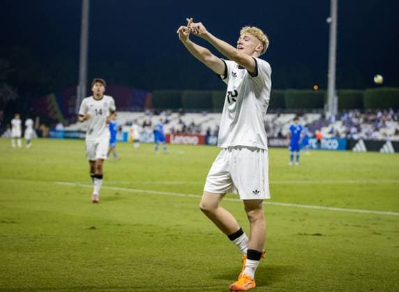 Fussball FIFA U17, U 17 U 17 Weltmeisterschaft Katar 2025 - El Salvador vs Deutschland - Gruppe G Spiel 61: Lasse Eickel (Deutschland, 19) Copyright: xRedhaxHosnixSegganix
