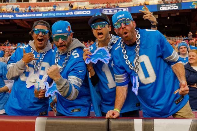 2025 NFL, American Football Herren, USA Regular Season: Detroit Lions at Washington Commanders Visiting Detroit Lion fans during the NFL regular season game at Northwest Stadium in Landover Maryland on November 9, 2025. The Detroit Lions defeated the Washington Commanders 44-22 (Jeff Scudder Image of Landover Maryland United States EDITORIAL USE ONLY Copyright: x xJeffxScudderx JeffxScudderx iosphotos385317