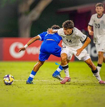 Fussball FIFA U17, U 17 U 17 Weltmeisterschaft Katar 2025 - El Salvador vs Deutschland - Gruppe G Spiel 61: Toni Langsteiner (Deutschland, 14) Copyright: xRedhaxHosnixSegganix