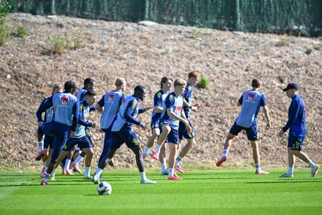 MARBELLA, SPAIN 20251111 The Swedish men s national football team trains in Marbella, Spain, ahead of the World Cup qualifiers in Switzerland at the end of the week. ** The image is included in the SPORTS PACKAGE. For others PAYMENT IMAGE