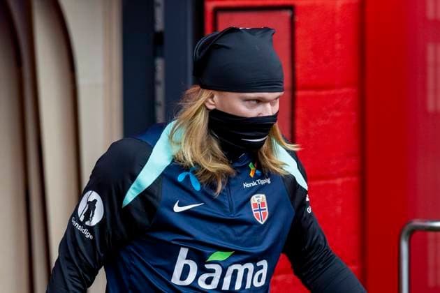 Training with the Norwegian men s national football team Oslo 20251111 Norway s Erling Braut Haaland during a training session with the Norwegian men s national football team at Ullevaal Stadium before the World Cup qualifiers against Estonia and Italy Photo Fredrik Varfjell NTB Oslo Norway EDITORIAL USE ONLY RESTRICTED USE FOR BETTING COMPANIES  Copyright: xFredrikxVarfjellx xNTBx