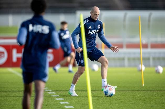11.11.2025, Fussball, Saison 2025 2026, 2. Bundesliga, Training FC Schalke 04, Tim Dietrich (FC Schalke 04), Gelsenkirchen Trainingsgelände FC Schalke 04 NRW Deutschland xRHR-FOTO DEx Copyright: EWERT RHR-FOTOx RHR-FOTO DE
