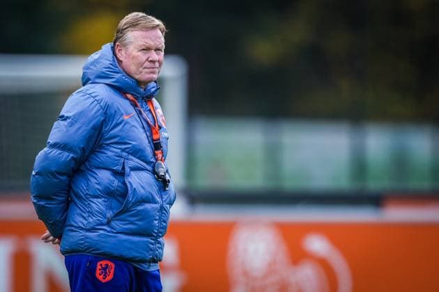 ZEIST , 11-11-2025 , KNVB Campus , season 2025 2026 , Dutch International football , Training session Netherlands , picture shows Netherlands coach Ronald Koeman Training session Netherlands 11-11-2025  x31985839x Copyright: